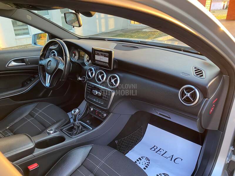 Mercedes Benz A 180 T O P // T O P