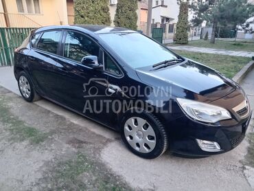 Opel Astra J 1.6 O D L I C N A