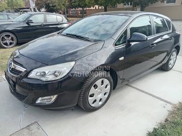 Opel Astra J 1.6 O D L I C N A