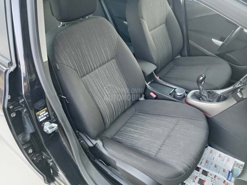 Opel Astra J 1.6 O D L I C N A