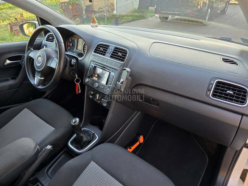Volkswagen Polo 1.2TDI//N-A-V-I//