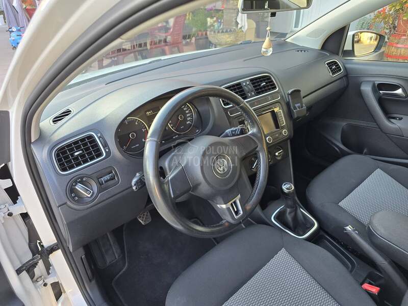 Volkswagen Polo 1.2TDI//N-A-V-I//