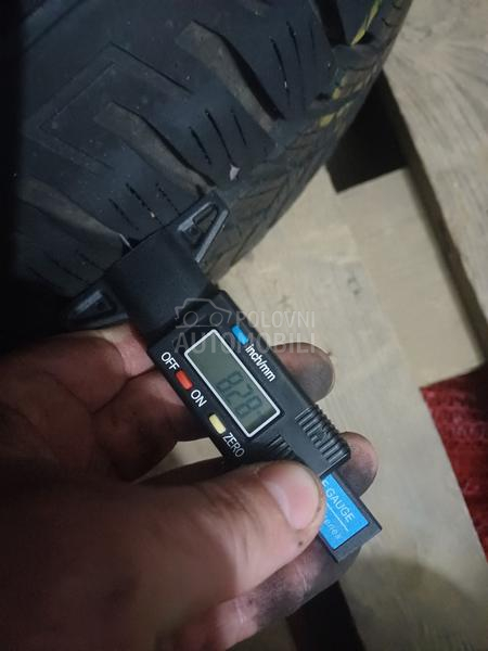 Ostalo 215/65 R16 Zimska