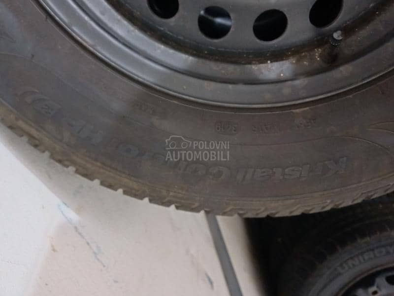 Ostalo 215/65 R16 Zimska