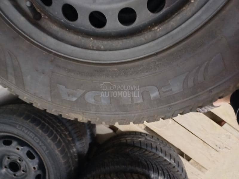 Ostalo 215/65 R16 Zimska