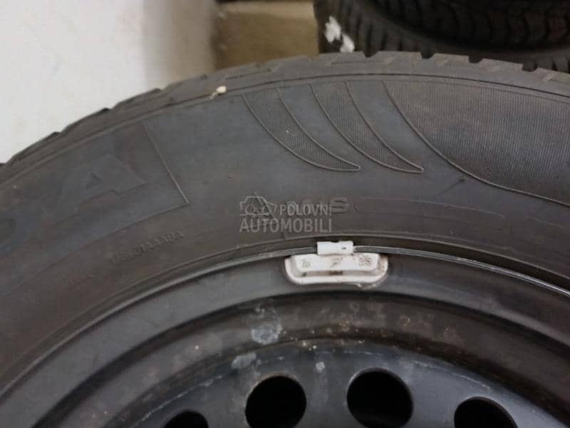 Ostalo 215/65 R16 Zimska