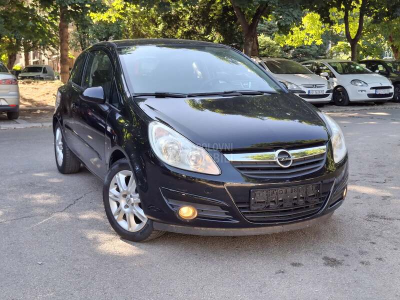 Opel Corsa D 1.2 ESSENTIA