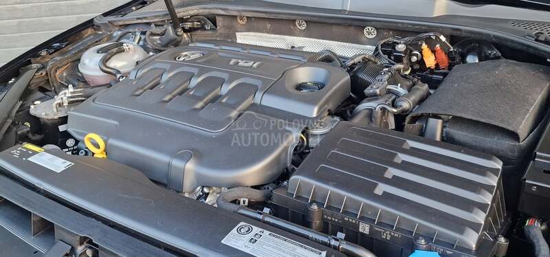 Volkswagen Golf 7 1.6 TDI HIGHLINE