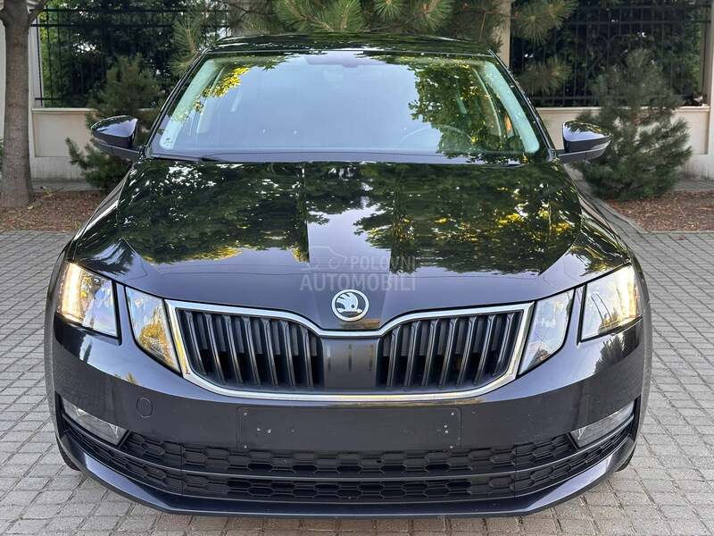 Škoda Octavia R E Z E R V I S A N