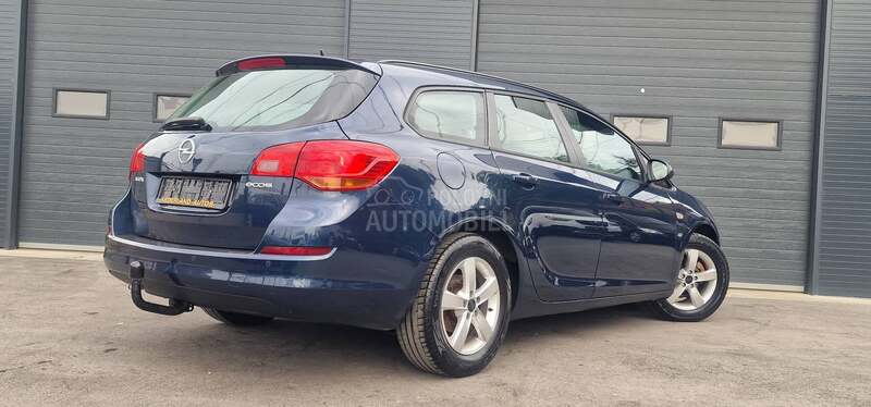 Opel Astra J 1.3 cdti //Nav.i//