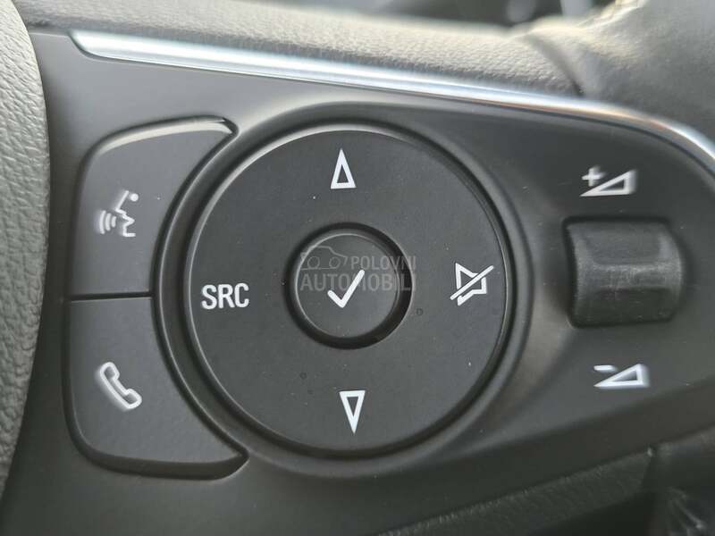 Opel Crossland X  1.2 B 120 YEARS OPEL