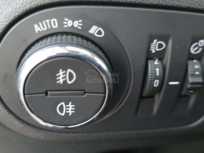 Opel Crossland X  1.2 B 120 YEARS OPEL