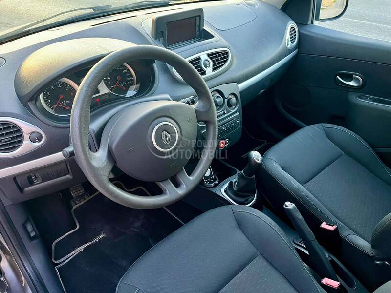 Renault Clio 1.2 B TomTom 0cuvan