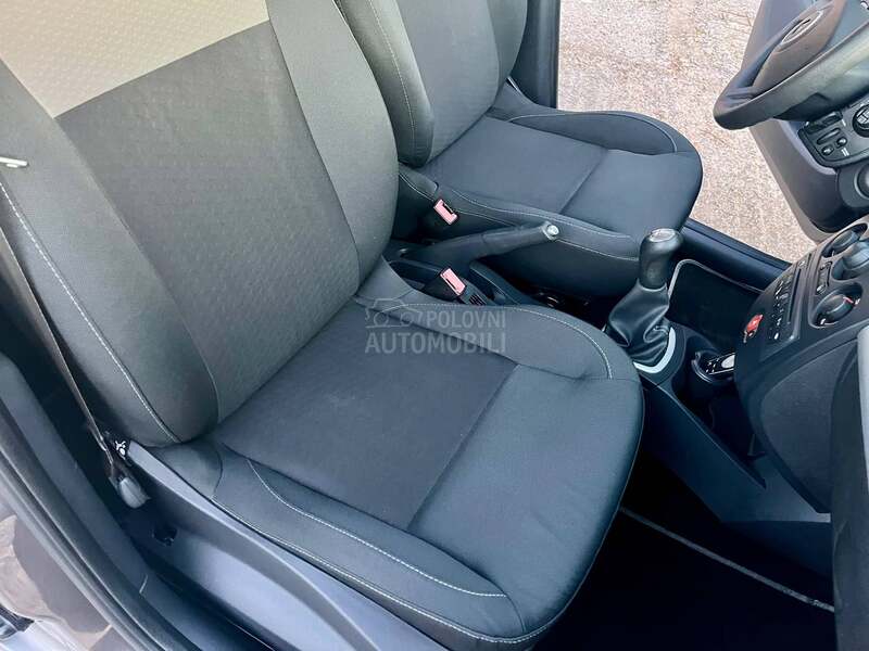 Renault Clio 1.2 B TomTom 0cuvan