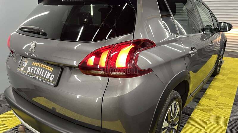 Peugeot 2008 Allure 1/1 n o v