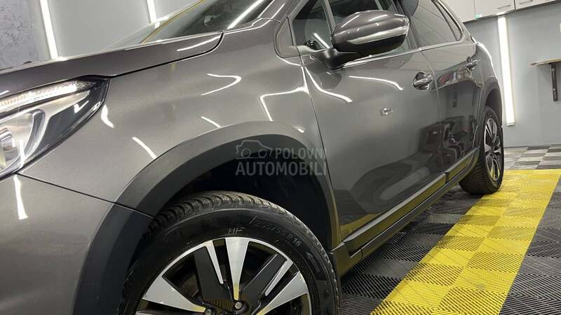 Peugeot 2008 Allure 1/1 n o v