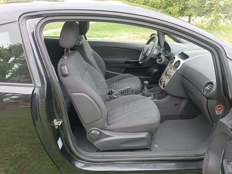 Opel Corsa D 