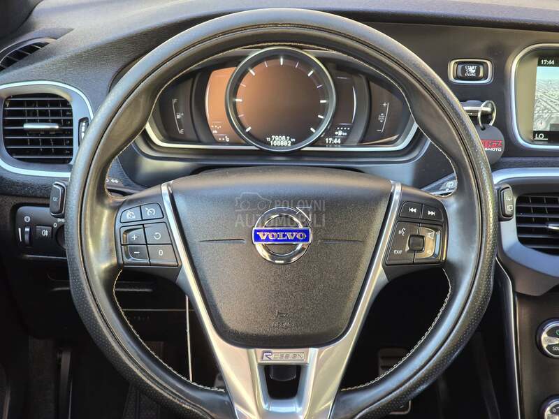Volvo V40 2.0d D4 R-Design CH
