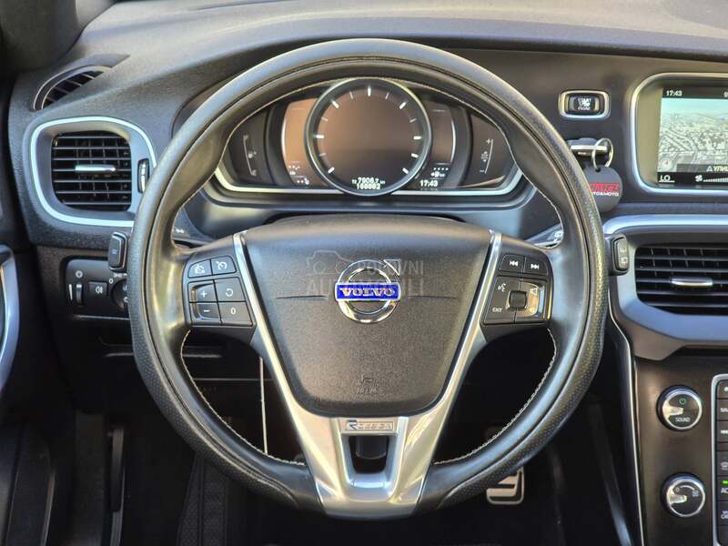 Volvo V40 2.0d D4 R-Design CH