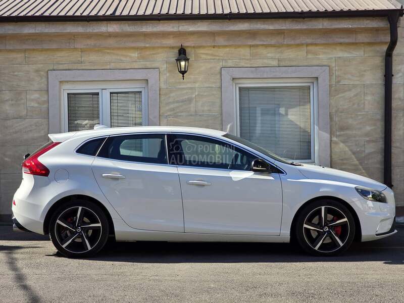 Volvo V40 2.0d D4 R-Design CH