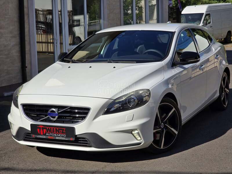 Volvo V40 2.0d D4 R-Design CH