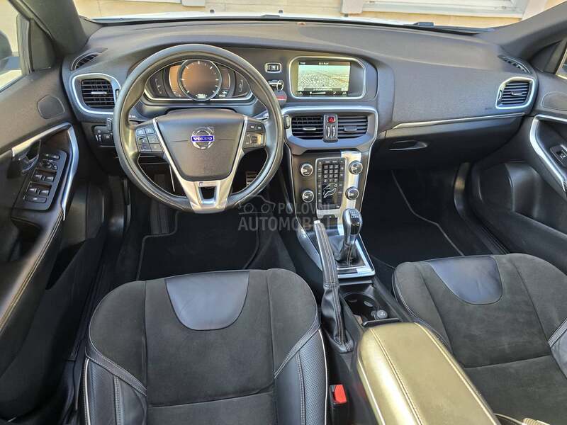 Volvo V40 2.0d D4 R-Design CH