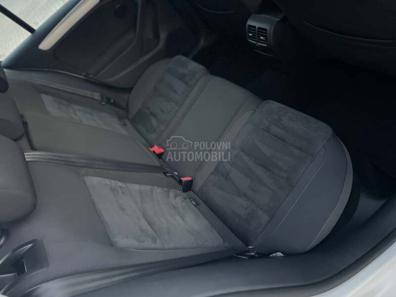 Volkswagen Golf 6 1.6 TDI HighLine