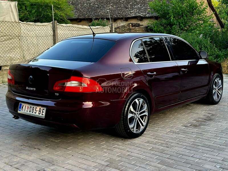 Škoda Superb 