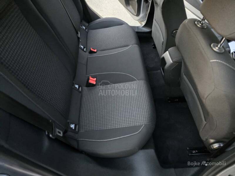 Peugeot 308 1.2b STYLE