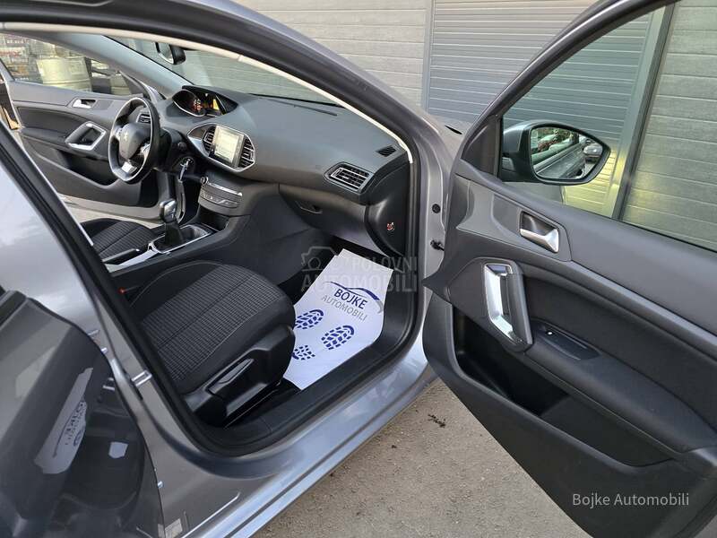 Peugeot 308 1.2b STYLE