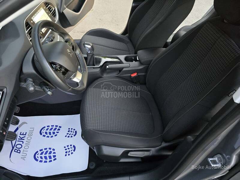 Peugeot 308 1.2b STYLE