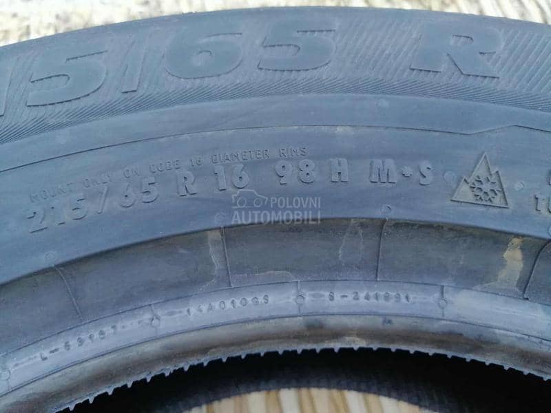 Semperit 215/65 R16 Zimska