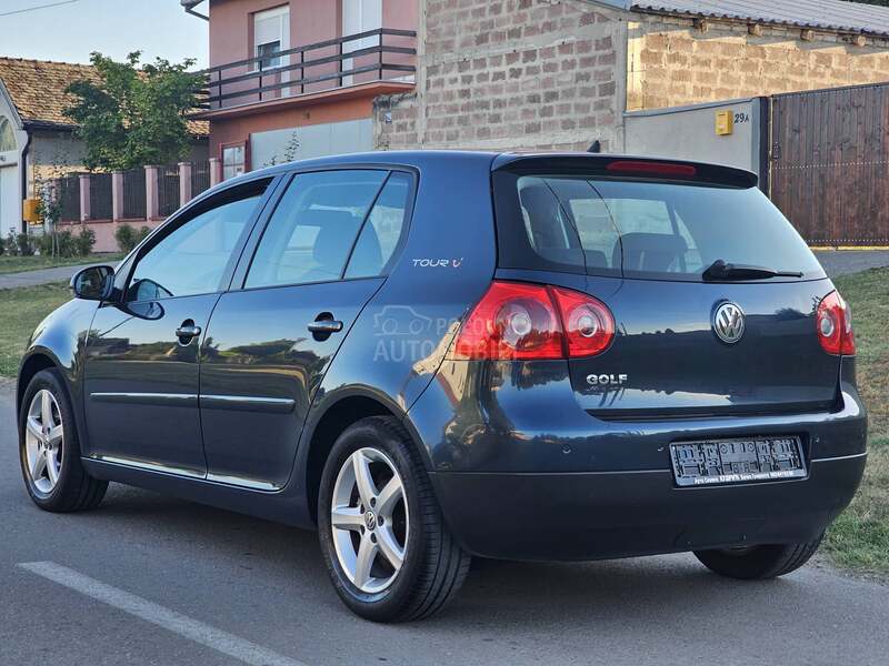 Volkswagen Golf 5 1.4