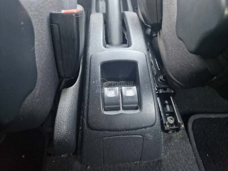 Dacia Logan 1.2 16V LAURETE