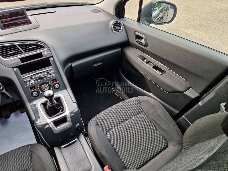 Peugeot 5008 7 sed N A V I
