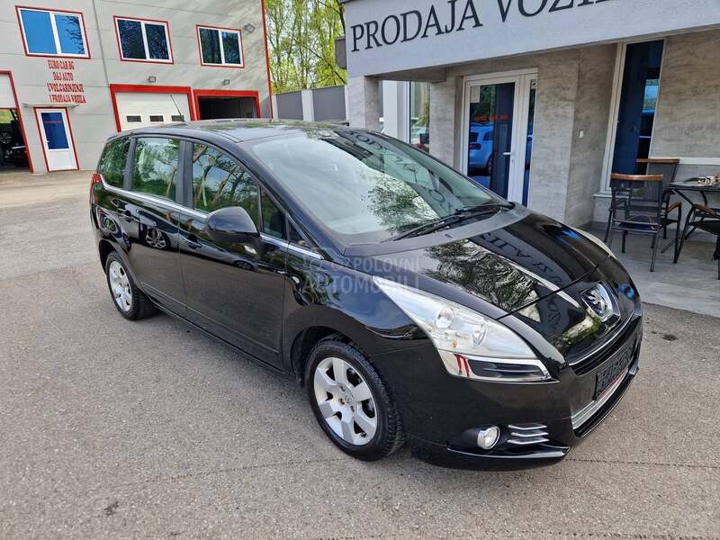 Peugeot 5008 7 sed N A V I
