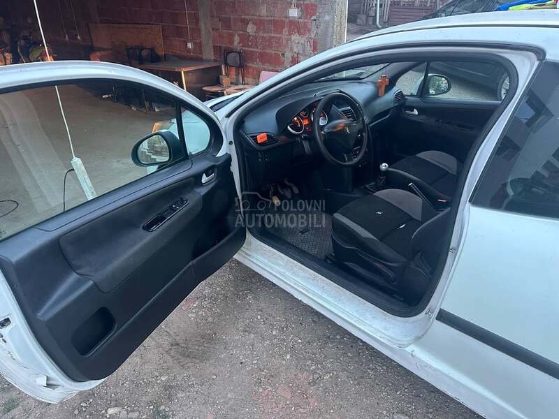 Peugeot 207 1.4 HDI