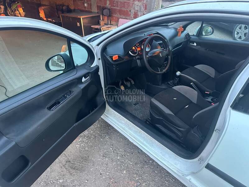Peugeot 207 1.4 HDI