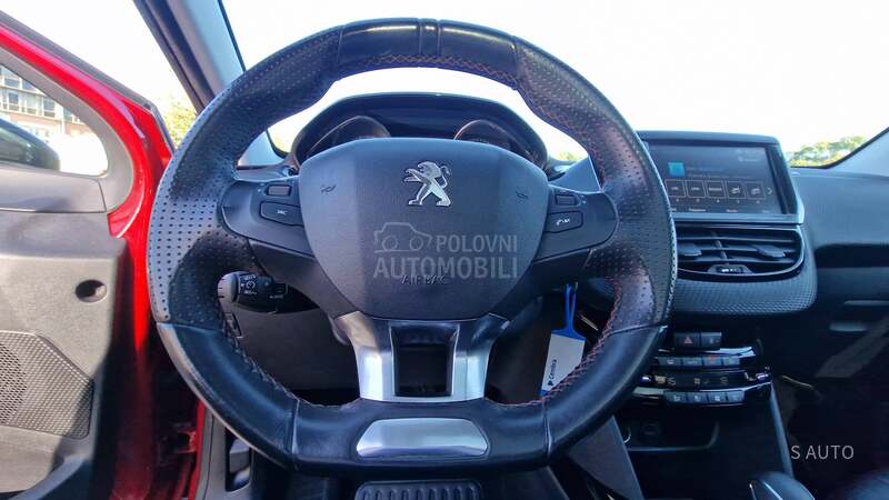Peugeot 2008 GT-LINE/AUT0MATIC