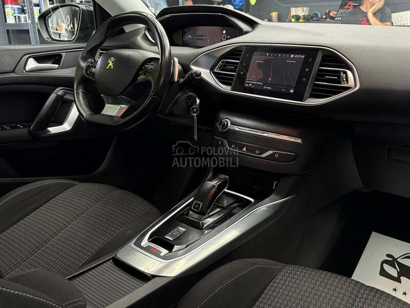 Peugeot 308 1.5HDI/Fabrič.Stanje
