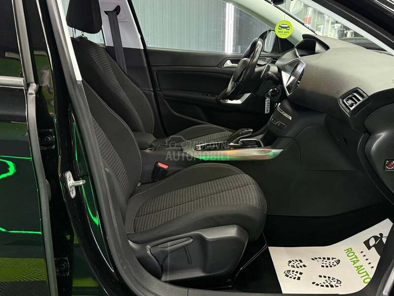 Peugeot 308 1.5HDI/Fabrič.Stanje