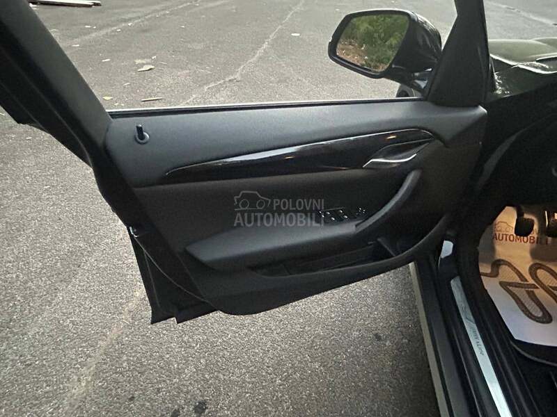 BMW X1 X-LINE