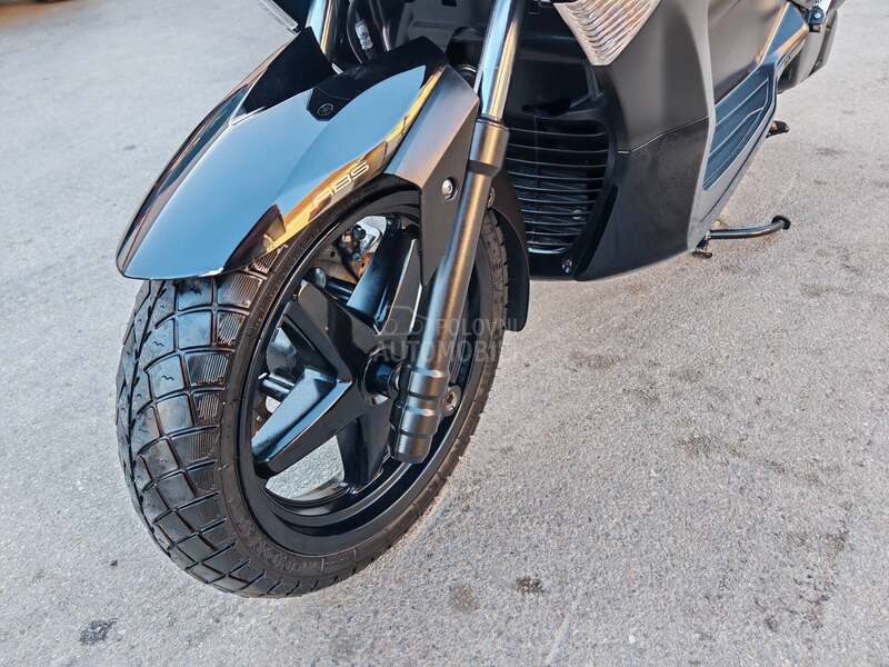 Yamaha x max 250