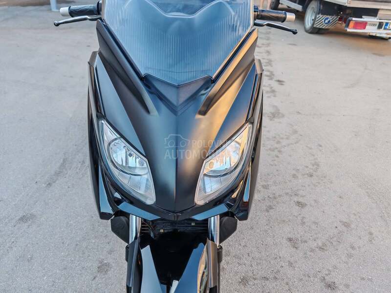 Yamaha x max 250