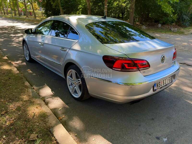 Volkswagen Passat CC 2.0 DSG