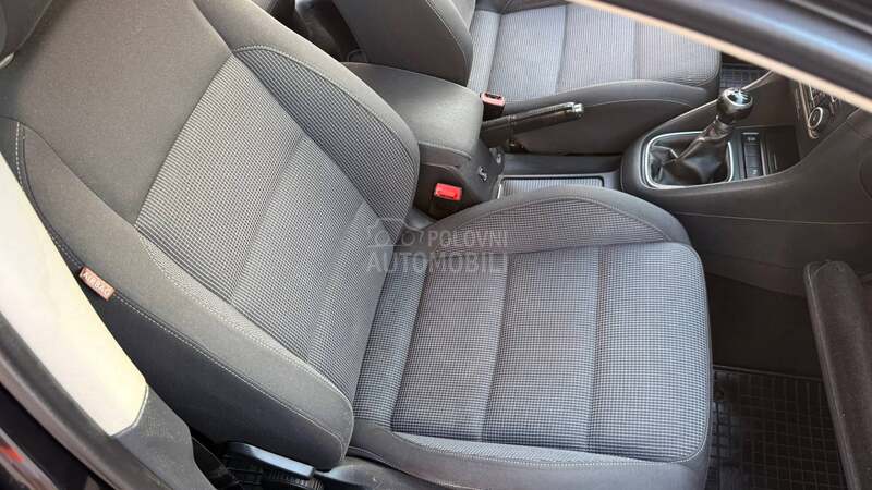 Volkswagen Golf 6 1,6 rabit