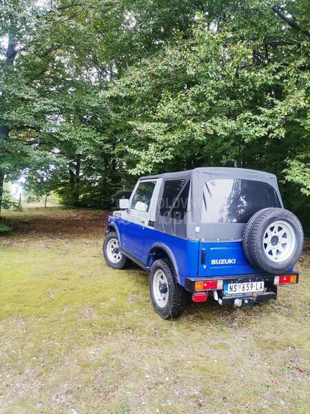 Suzuki SJ Samurai 