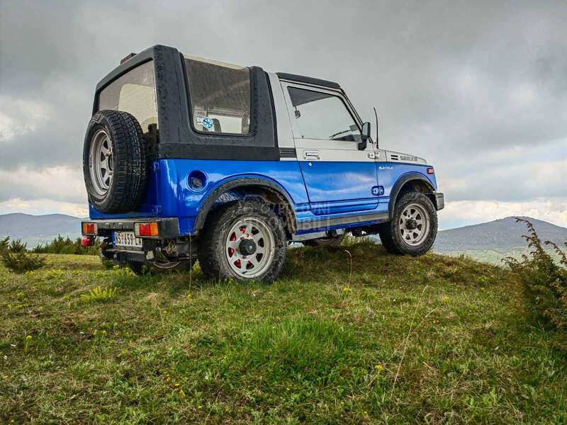 Suzuki SJ Samurai 