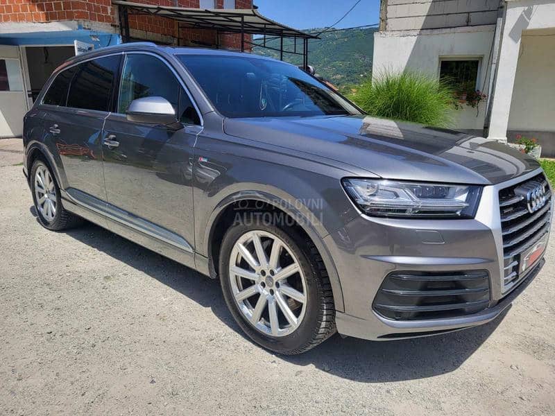 Audi Q7 7 SED 3xSLINE MATRIX