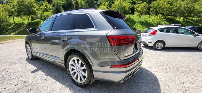 Audi Q7 7 SED 3xSLINE MATRIX
